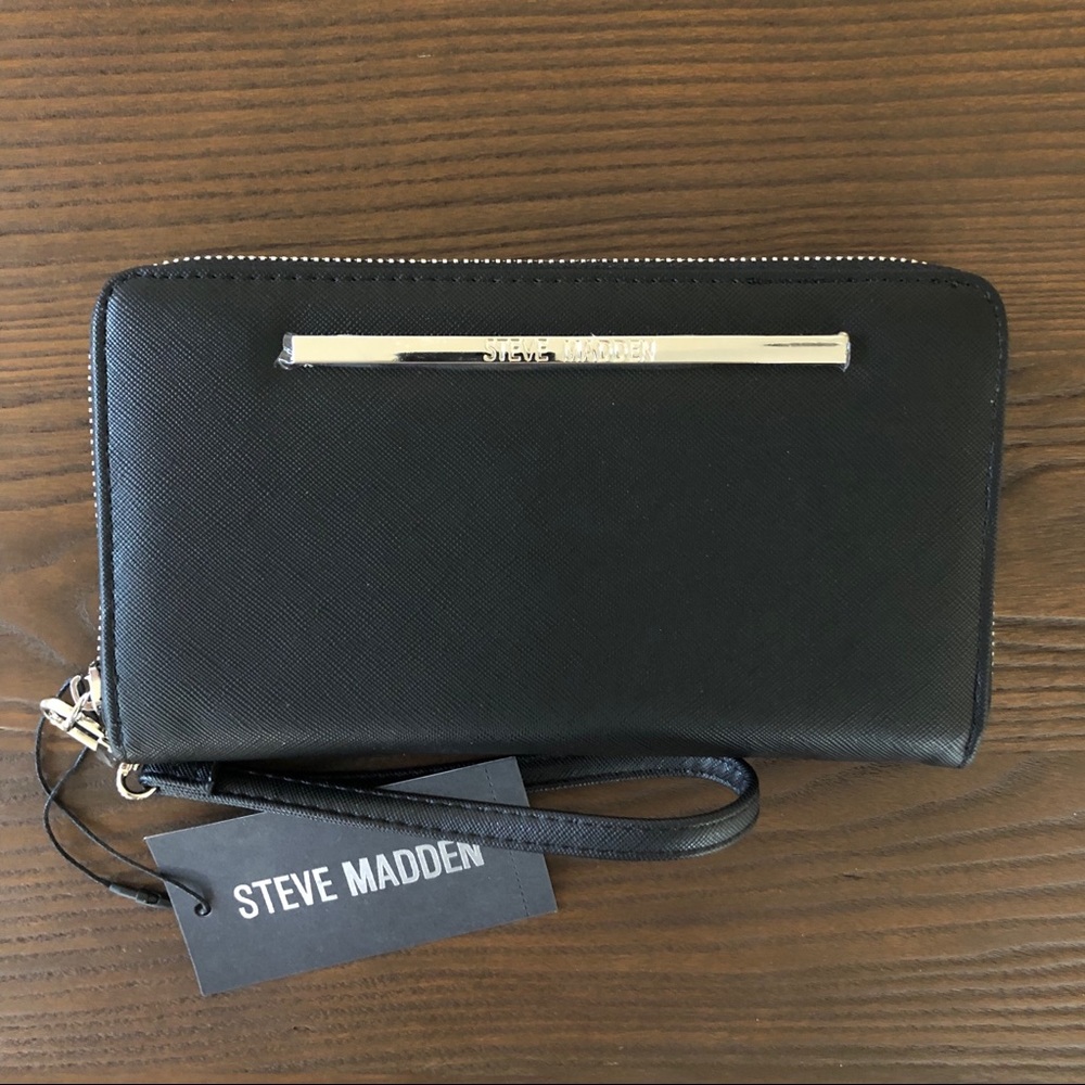 NWT Steve Madden BZippy Wallet/Wrislet